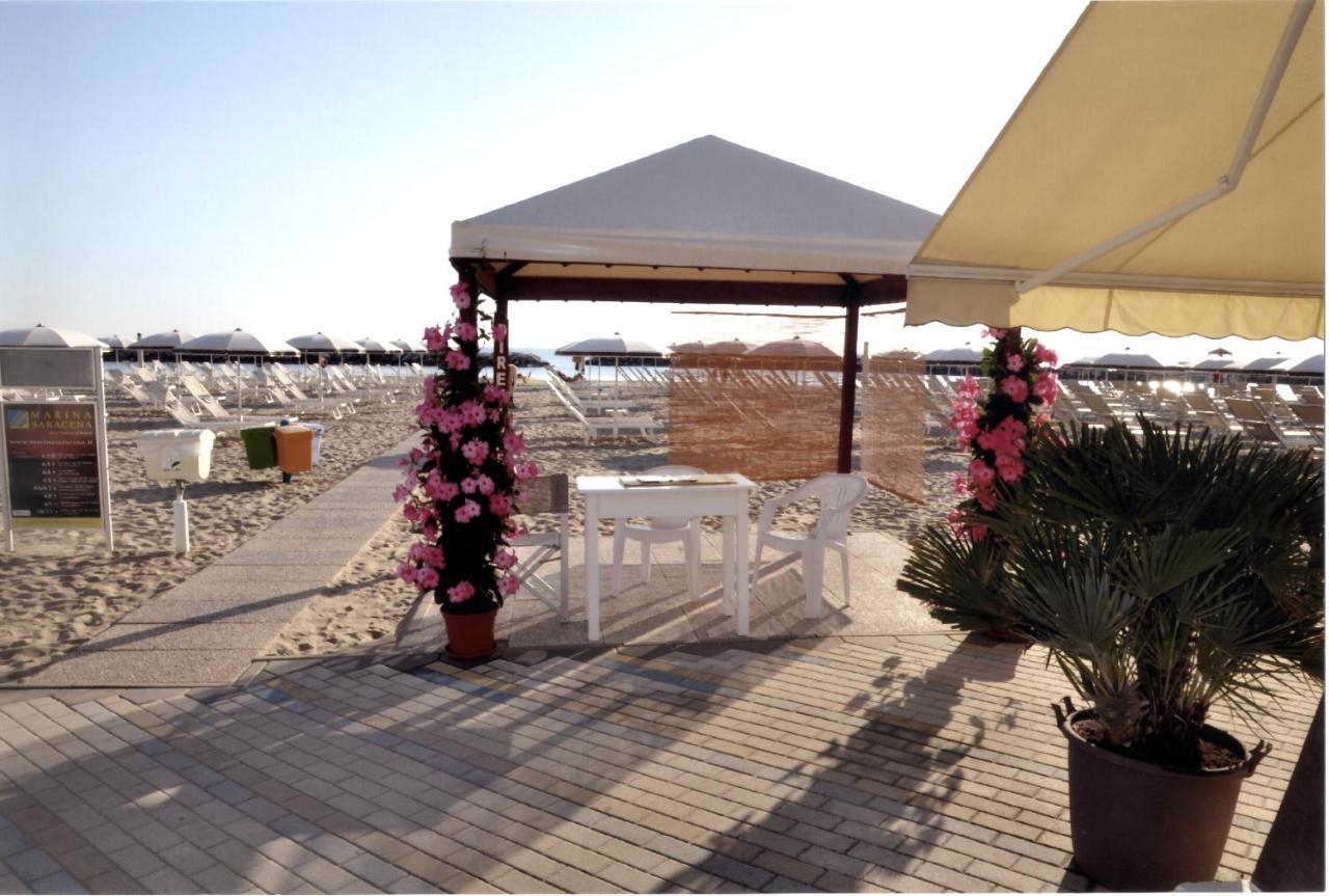 Two-Bedroom Apartment (5 Adults) with Sea View